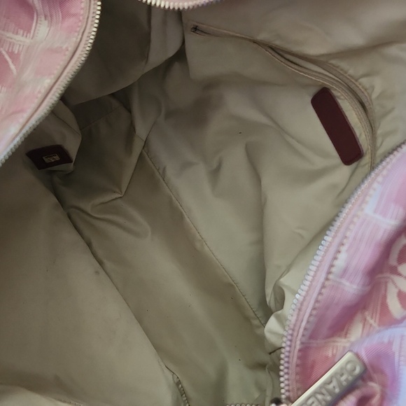 Chanel Tote Bag - Picture 5 of 17